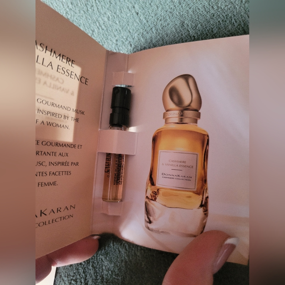 8 Assorted Parfume Samples - Picture 6 of 9